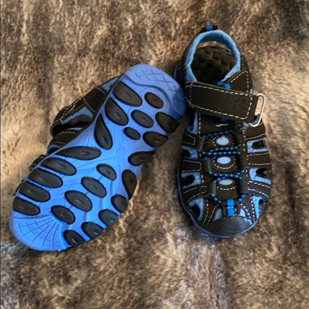 Shoes - Picture 2 of 2